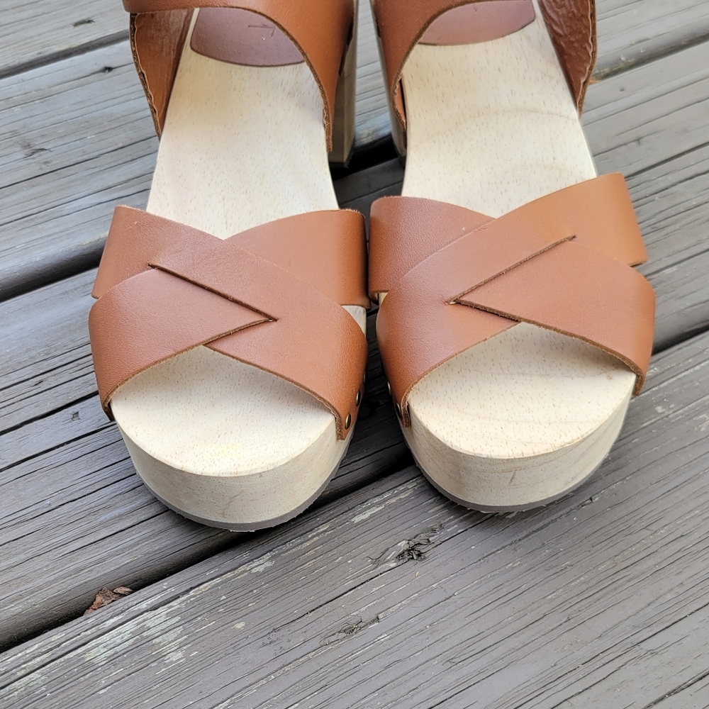 LOFT Y2K Criss Cross Whiskey Brown Leather Wooden Heeled Platform Clog Sandals 8 - Picture 3 of 8